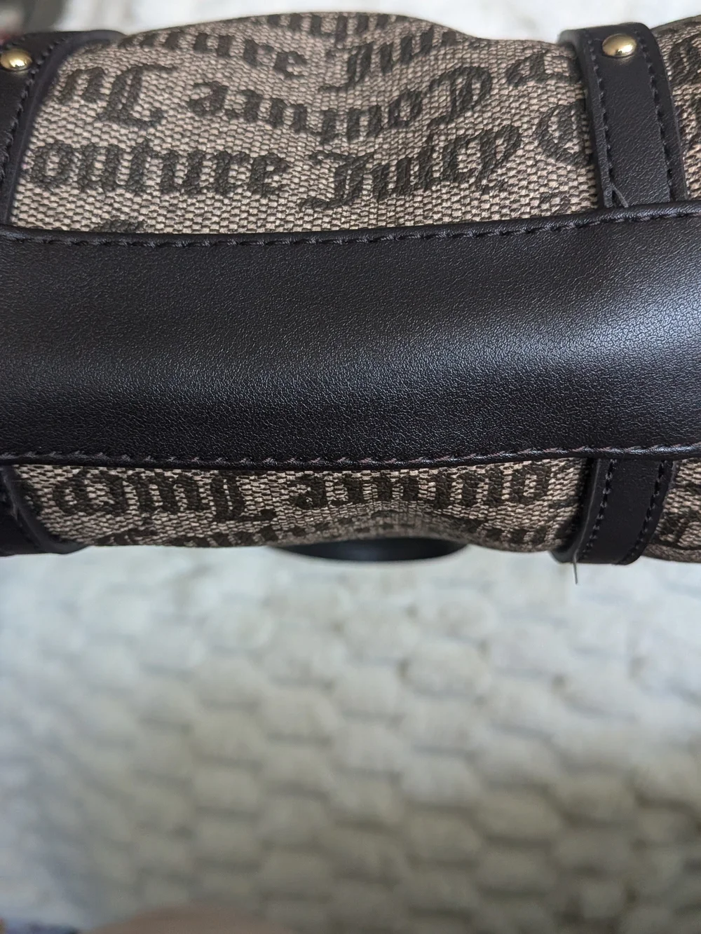 Juicy Couture Brown Logo Barrel Duffel with Black Trim - Picture 4 of 4